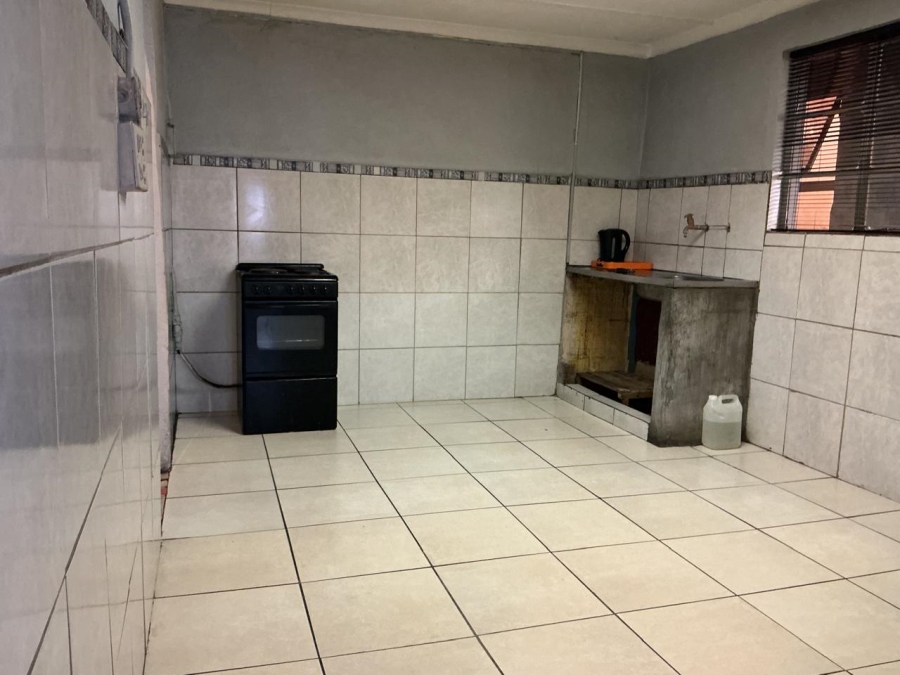 2 Bedroom Property for Sale in Bishop Lavis Western Cape